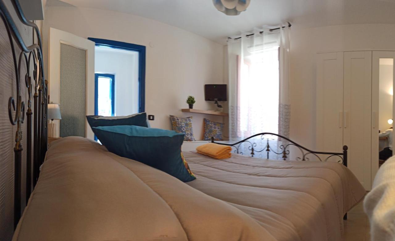 Casa Vacanze Smeralda Amalfi Coast Vietri Bagian luar foto