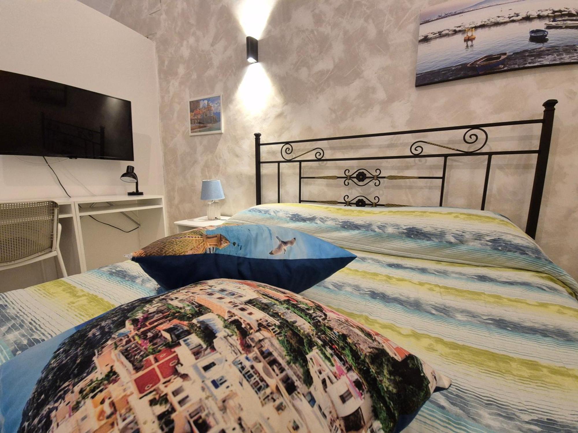 Casa Vacanze Smeralda Amalfi Coast Vietri Bagian luar foto